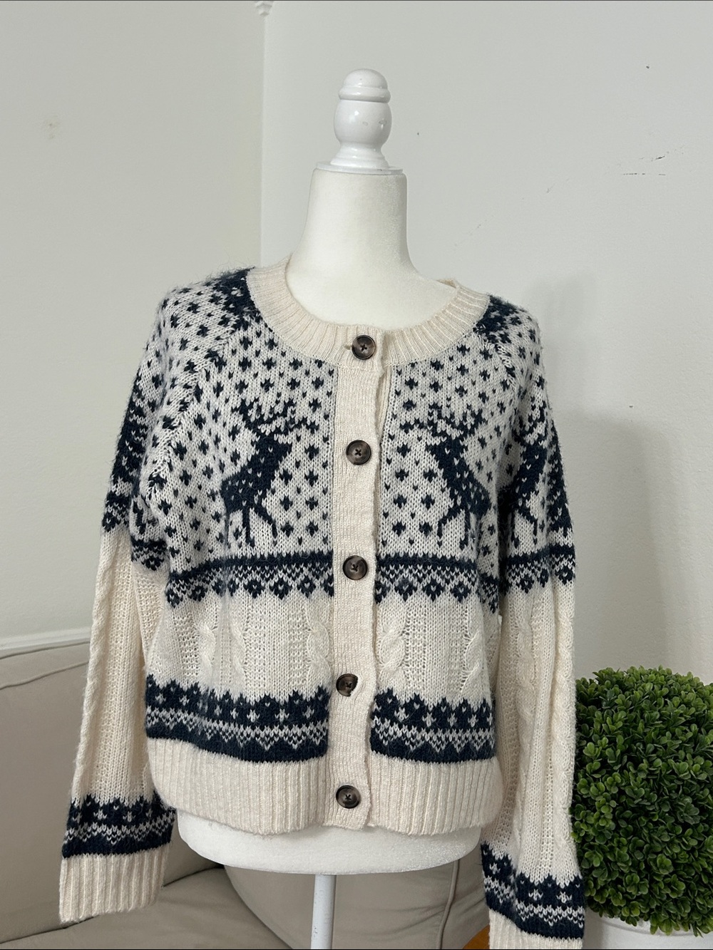Old Navy Christmas Fair Isle Holiday Cardigan Sweater